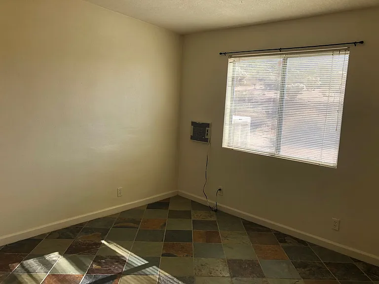 8680 Star Ln — Photo 12