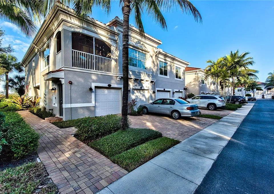 23430 Alamanda Dr #201