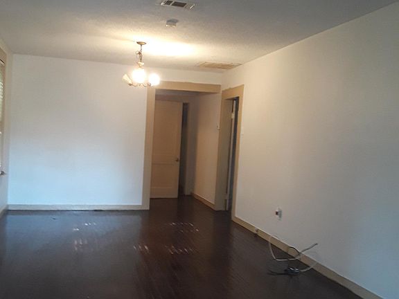 living room hardwood floors wood blinds