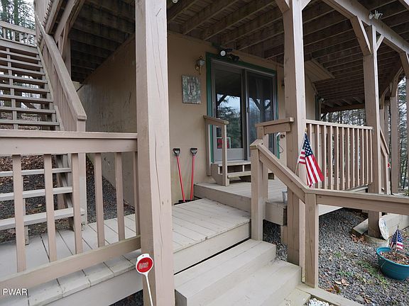 5th image of 18 Brentwood Dr
