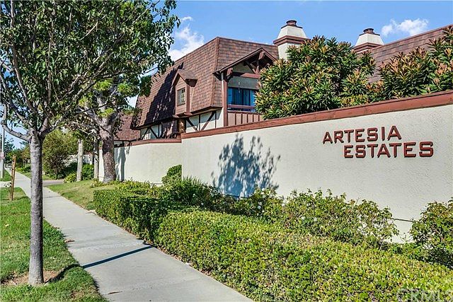 1st image of 2523 Artesia Blvd