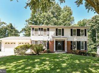 5012 Sideburn Rd, Fairfax, VA 22032