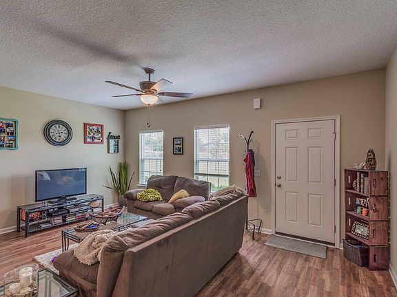 2nd image of 2734 HOLLYBROOK Lane #4B