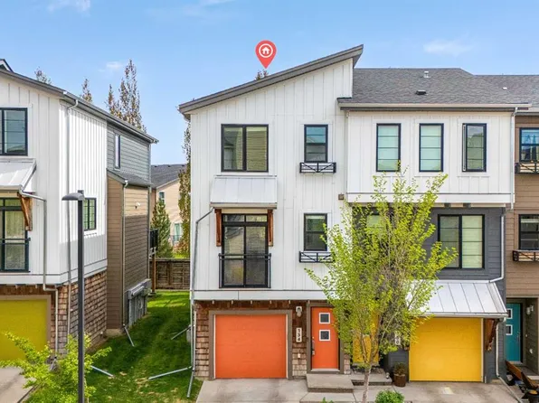 134 N Walden Cir SE, Calgary, AB T2X 0Y4