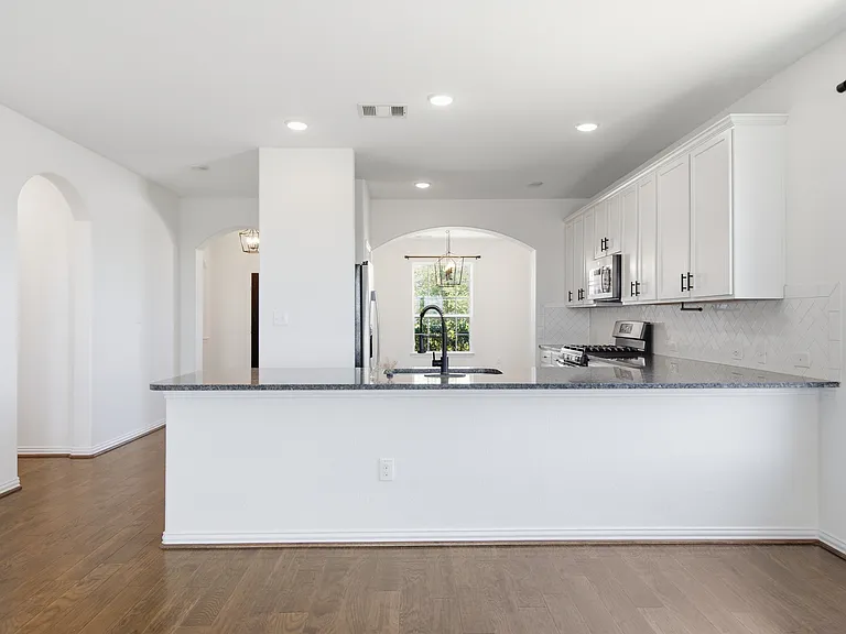 115 Rough Bark St — Photo 15