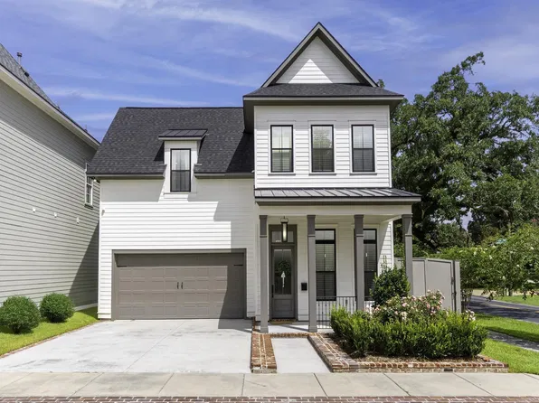102 Burrow Rd, Baton Rouge, LA 70808