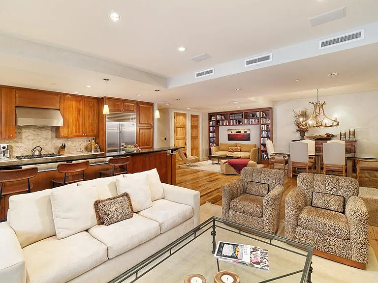 101 Spring St #102 — Photo 3