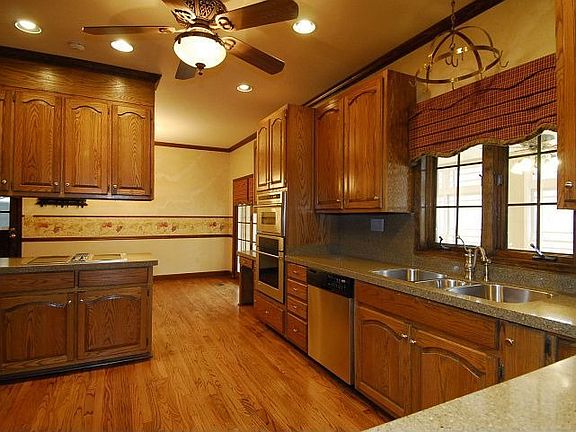 5th image of 159 Mallard Creek Ln