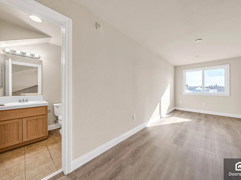 1164 McKay Dr — Photo 31