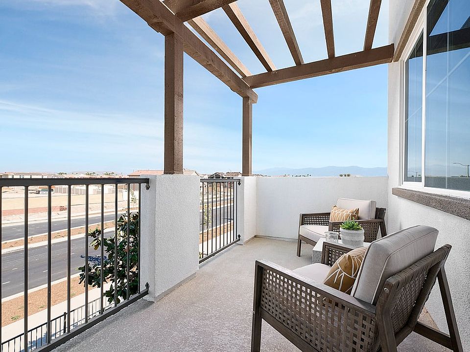 Plan 5 Model Home Deck