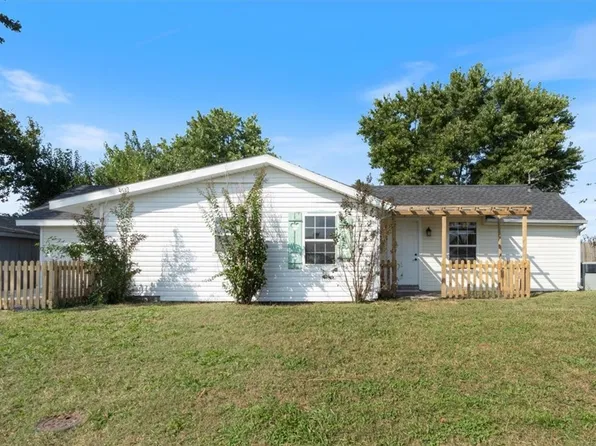 202 Buttry Rd, Rogers, AR 72756