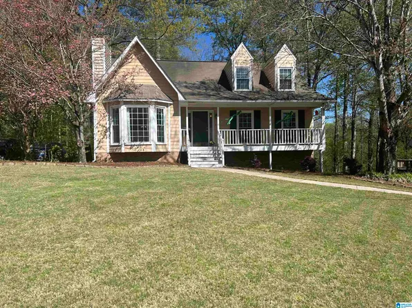 704 Olde Towne Cir, Alabaster, AL 35007