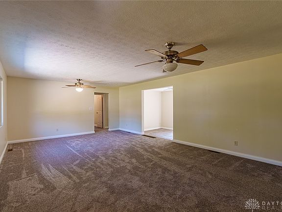 5th image of 4187 Weller Dr