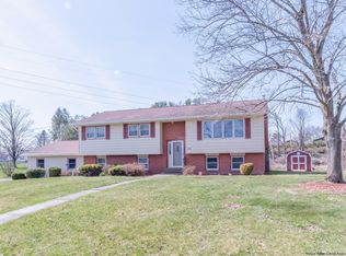 226 East Dr, Hurley, NY 12443