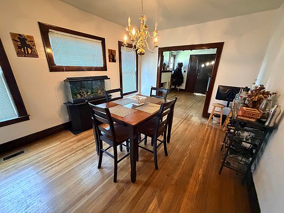 4th image of 1001 Johns Ct