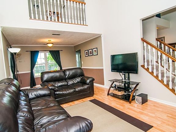 4th image of 2307 Windsong Ct