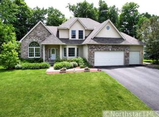 955 Weston Ridge Pkwy, Chaska, MN 55318