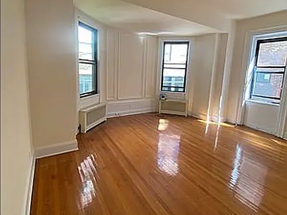 5th image of 5 E 67th St APT 3D