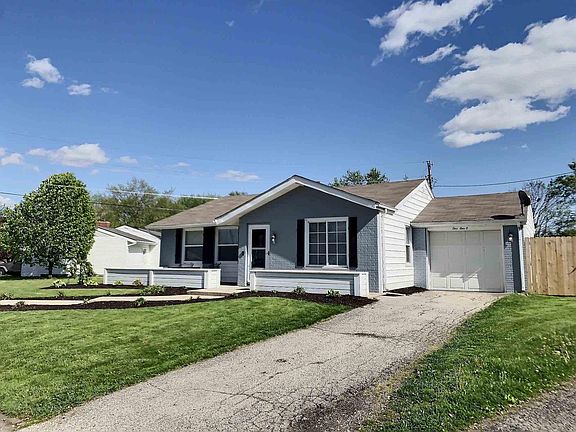 2nd image of 110 Fairway Ct