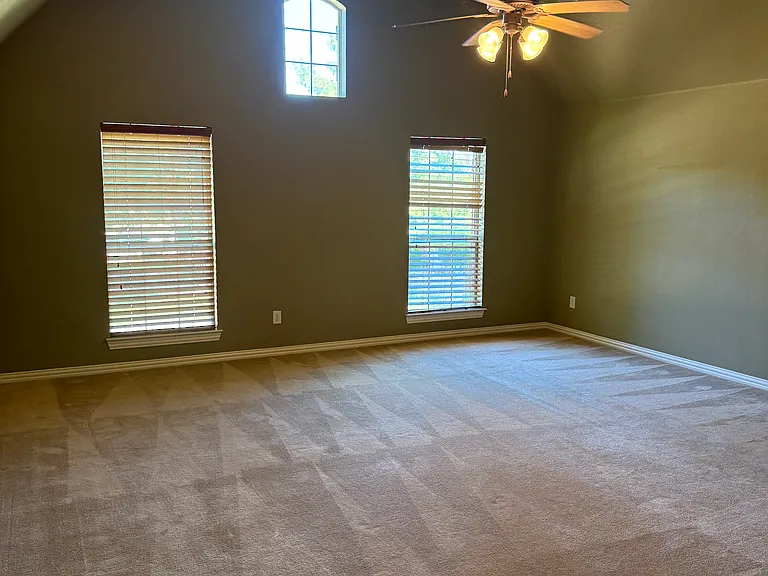 2200 Stone Creek Dr — Photo 6