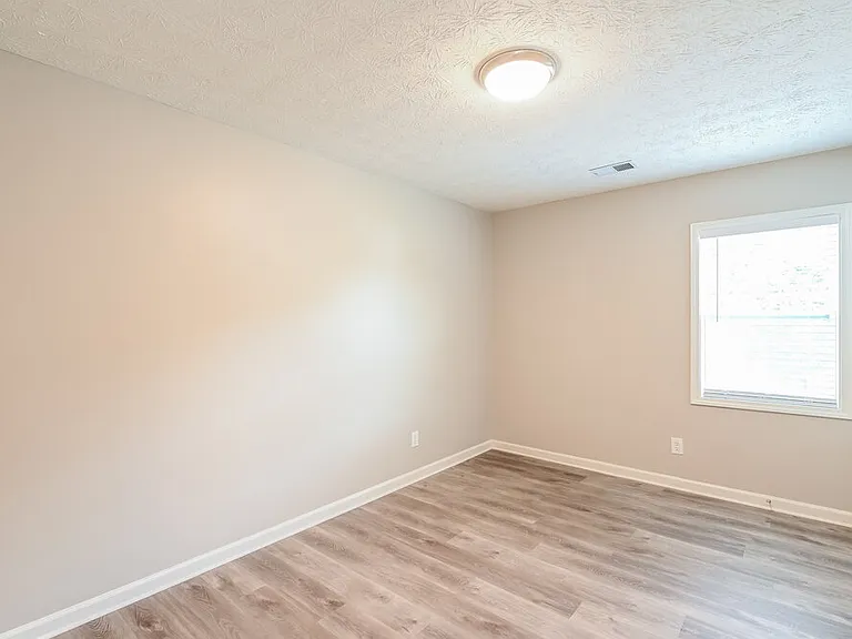 1910 Meadowchase Ct — Photo 19