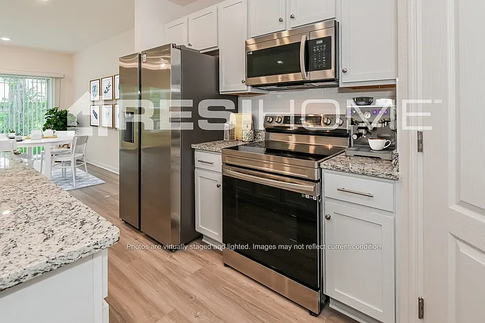 3 bed, 2.5 bath, 1694 sqft, $1,895 — Photo 4
