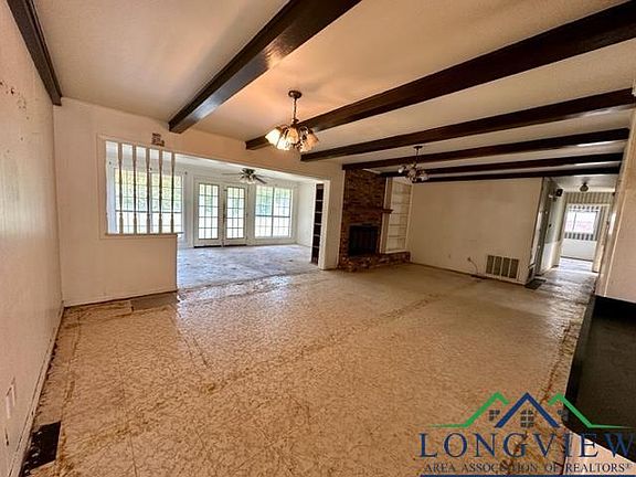 3rd image of 508 W Patricia Dr