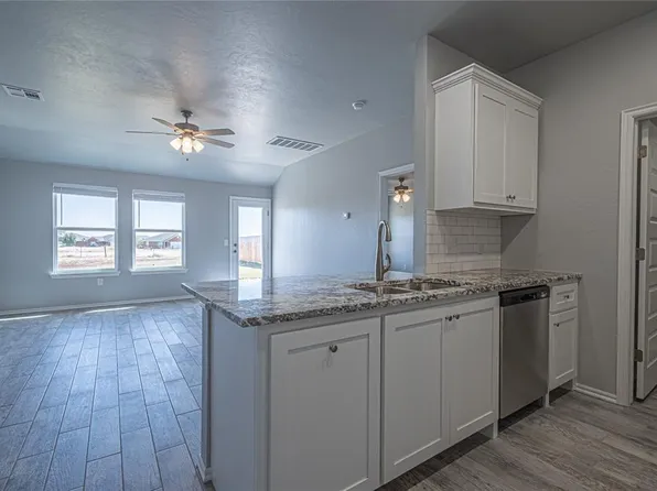 1204 Sierra Ln, Kingfisher, OK 73750