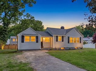 95 Circle Dr, Wrentham, MA 02093