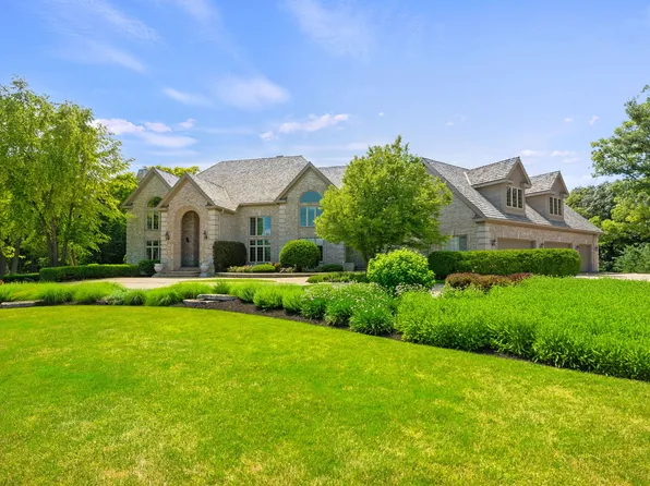 5N100 Dover Hill Rd, St Charles, IL 60175