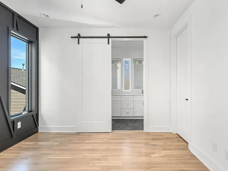 1934 Britt Pl — Photo 13