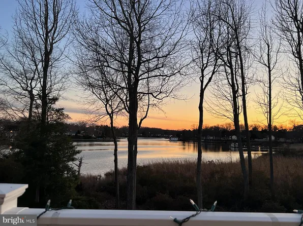202 Monroe St, Colonial Beach, VA 22443