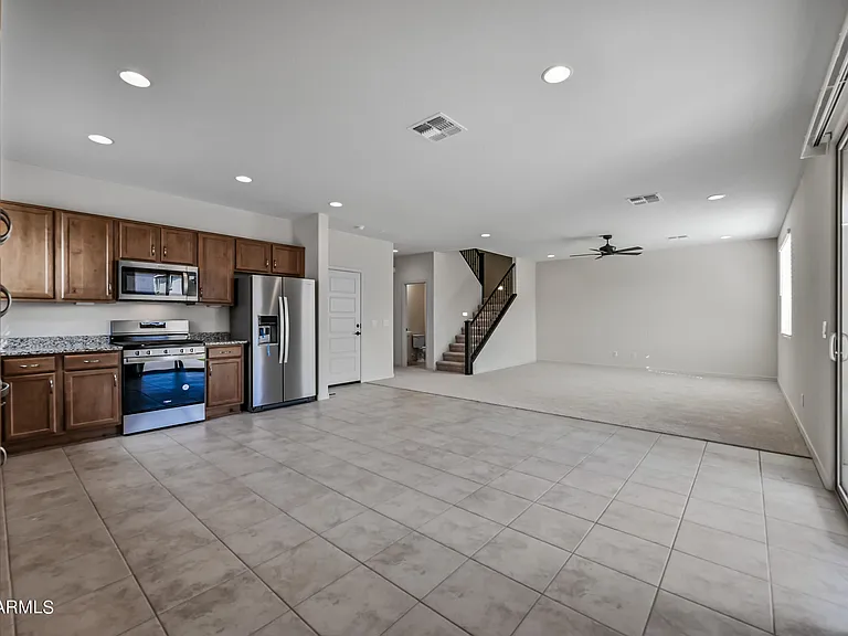 8961 W San Juan Ave — Photo 12