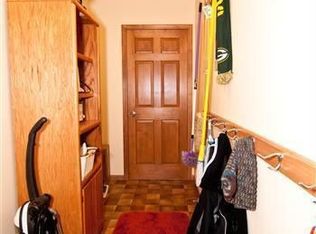 6343 Country Club Rd, Oshkosh, WI 54902