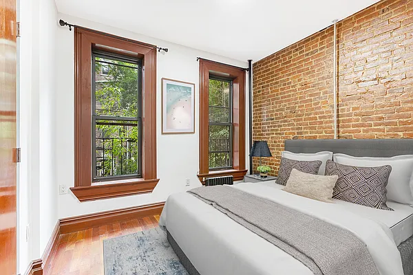 Rented by Compass | media 7