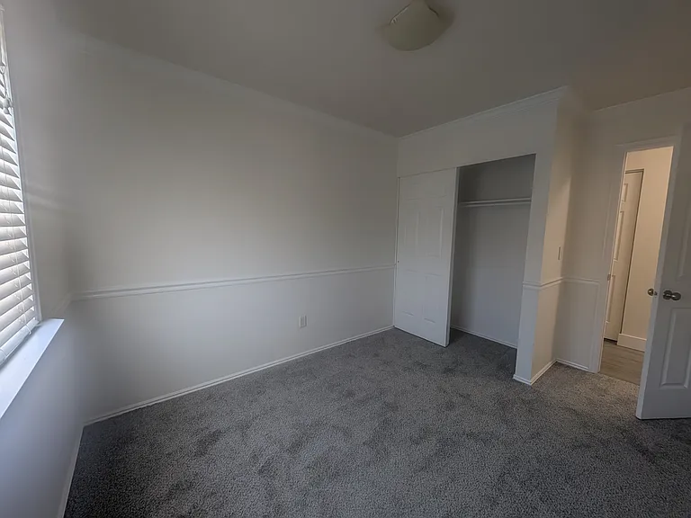 5750 S Dynasty Oaks Cir W — Photo 17