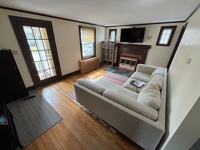 12 Eliot St — Photo 4