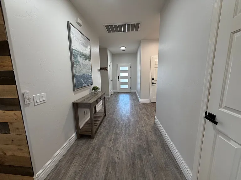 1797 E Alder Cir — Photo 4
