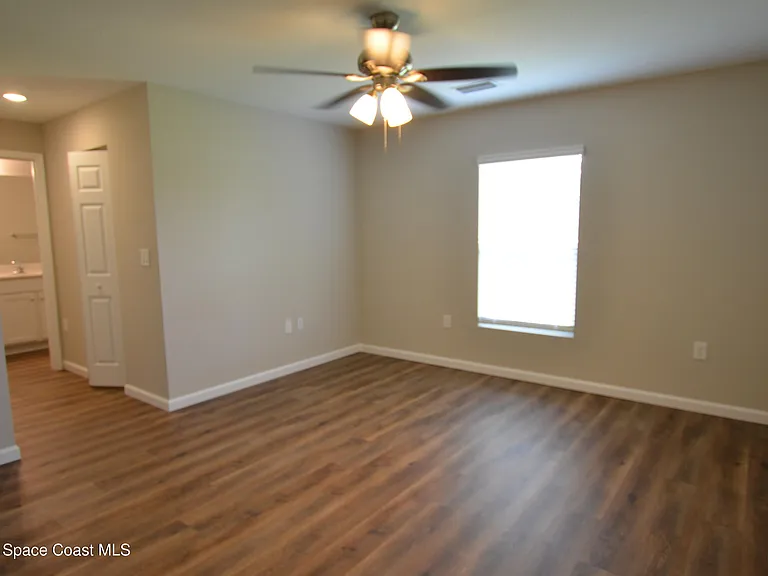 350 Dolphin St SE — Photo 13