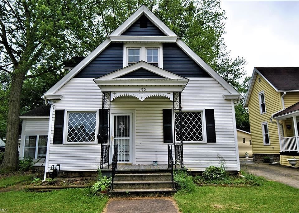 1st image of 130 Spruce St