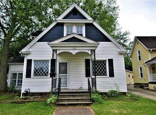 130 Spruce St, Elyria, OH 44035
