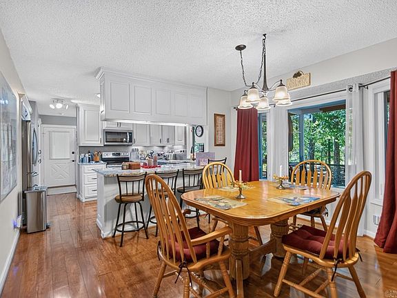 5th image of 6 Nevada Ln