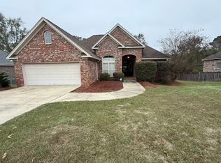 26 Woodside, Hattiesburg, MS 39402