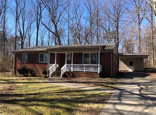 212 Wedgewood Dr, Jamestown, NC 27282