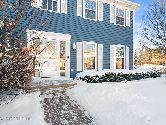 3rd image of 660 Waterford Dr