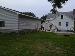 216 8th Ave NE, Independence, IA 50644