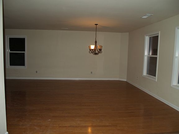 3rd image of 114 Chelle Mill Ln