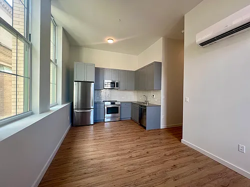 991 Saint Johns Pl #1F Photo 1