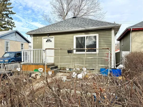 651 Queen STREET, Regina, SK S4T 4A2