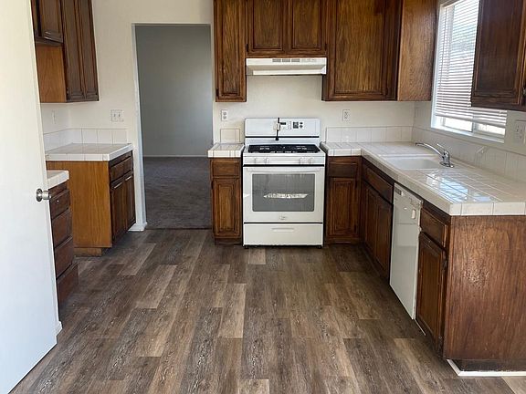 4th image of 1658 E Avenue J4